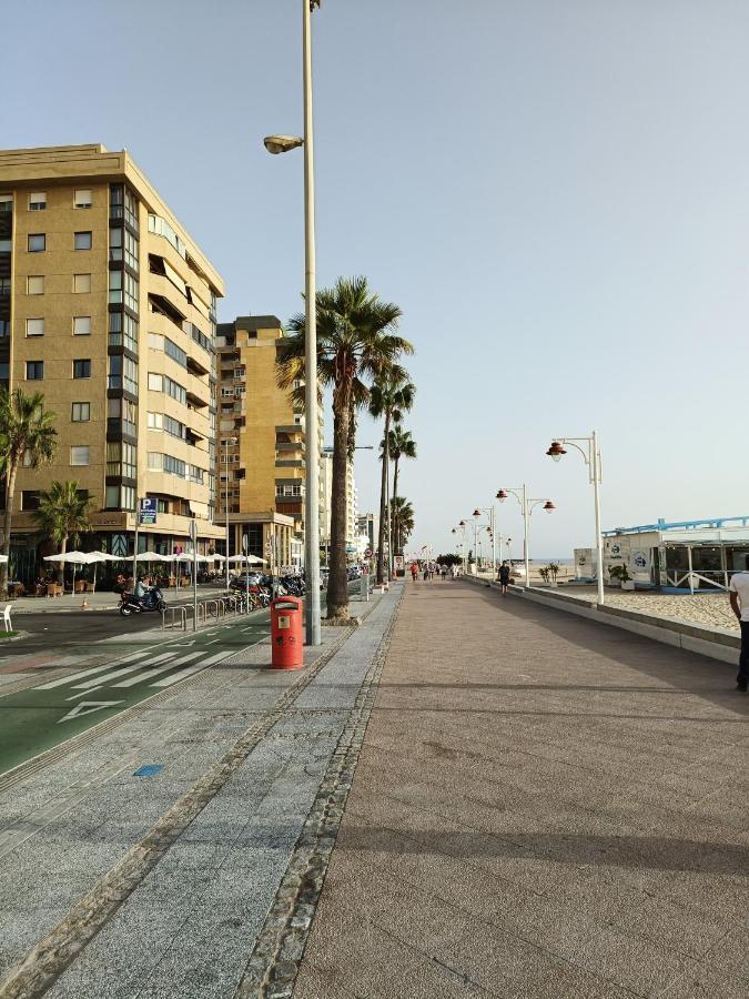 Apartamento Piso luminoso a 3 minutos de la playa Cádiz Exterior foto